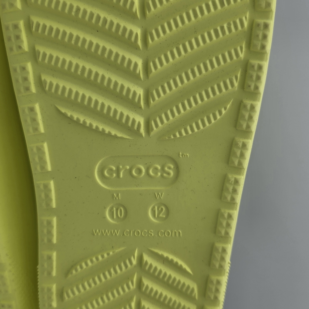CROCS Classic Cozy Sandals, Bright Yellow, Faux Fur, SOFT! Men's 10/Women's 12 - Picture 10 of 12